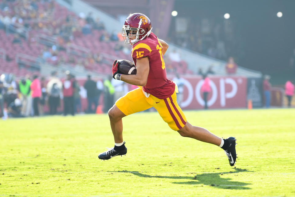 USC Trojans wide receiver Drake London (15) is a top NFL draft prospect