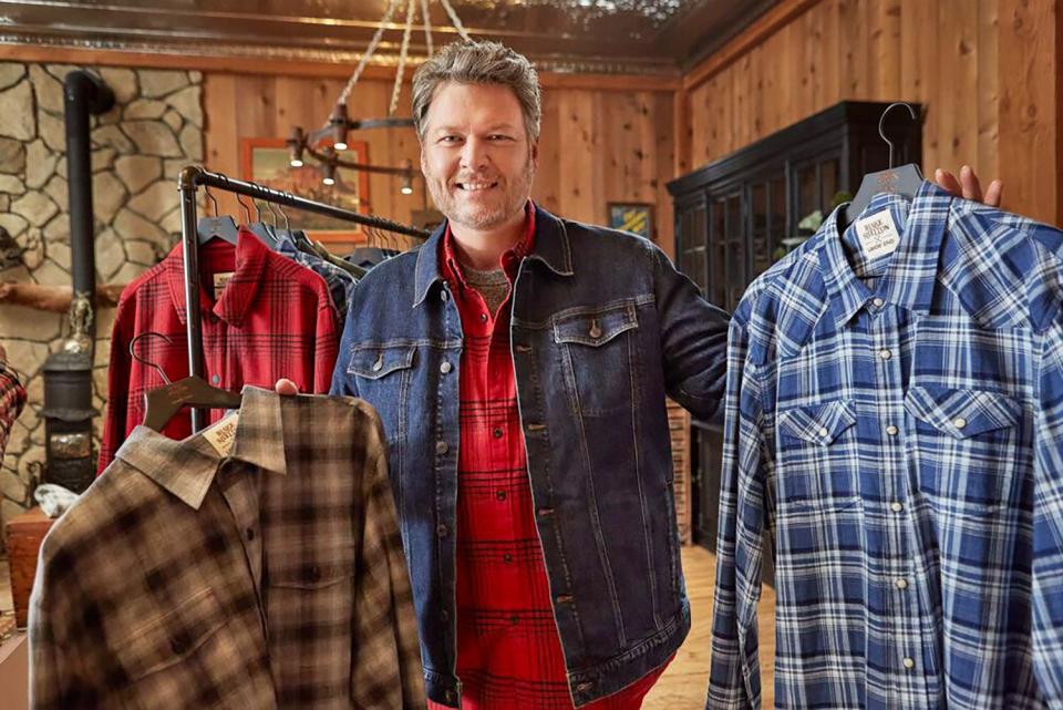 Blake Shelton Reveals How Gwen Stefani Influenced His New Lands’ End Collection: ‘She’s So Into It’