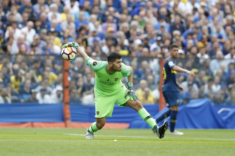 Agustín Rossi hará una escala futbolística en Emiratos Árabes antes de recalar en Flamengo de Brasil