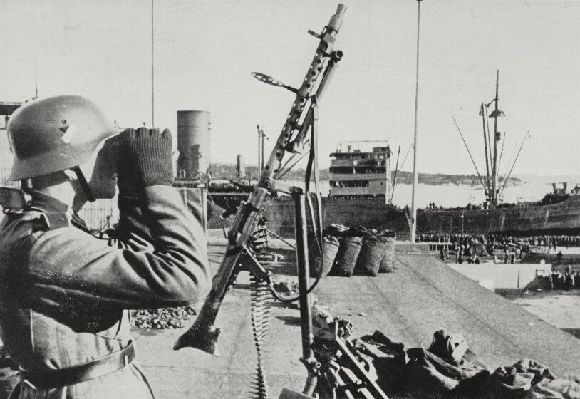 German machine gunner offering protective covering for German troops landing in the port of Oslo, Norway, World War II, from L'Illustrazione Italiana, Year LXVII, No 17, April 28, 1940.