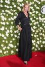 <p>The actress is super-sexy in a plunging black gown. (Photo: Getty Images) </p>