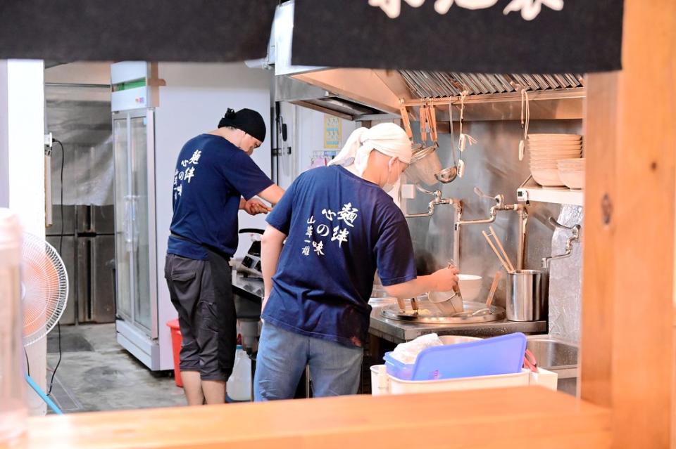 台中｜中華そば東池袋