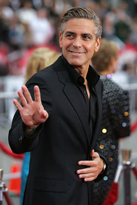 George Clooney at the Los Angeles premiere of Warner Bros. Pictures' Ocean's Thirteen