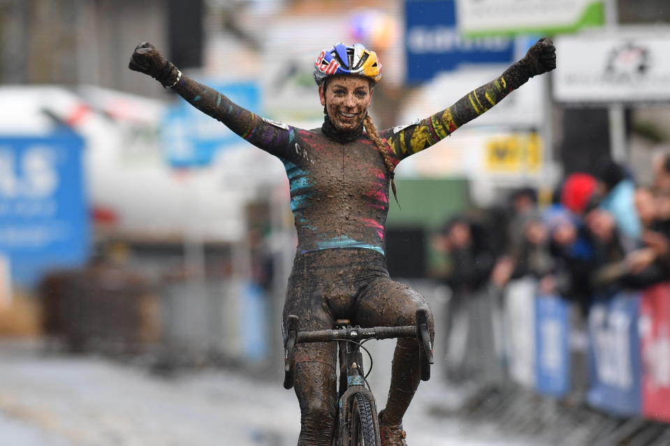 19 ans que la France n'avait pas vu ça : une Française championne du monde sur route ! En 2014, PFP dépoussière le titre conquis par Jeannie Longo en 1995. L'année suivante, elle remporte les titres mondiaux en cyclo-cross et VTT cross-country, devenant à 23 ans la première cycliste de l'histoire à détenir simultanément un titre mondial sur trois disciplines différentes.