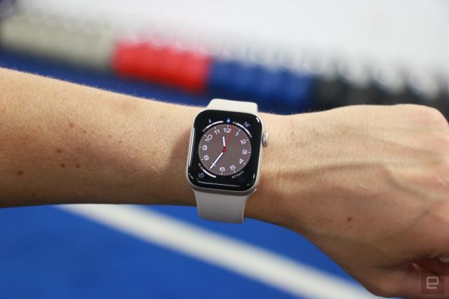 Apple Watch SE Hands-On: A Faster Watch for a Lower Price - CNET