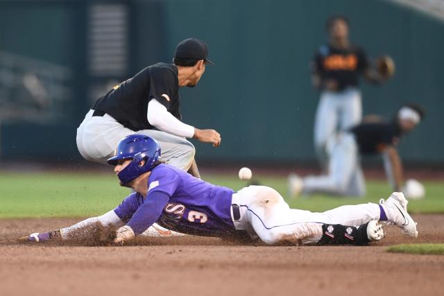 Tennessee baseball to face LSU in College World Series elimination