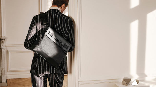 British GQ on X: We've found our next business bag: Louis Vuitton's new  Damir Cobalt briefcase #pfw @louisvuitton  / X