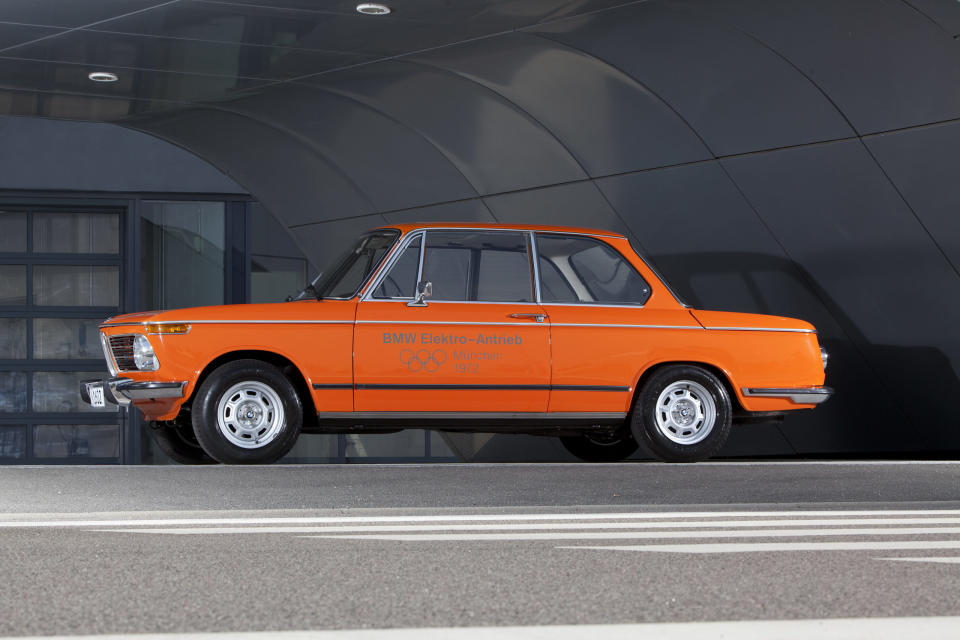 BMW rüstete zwei Exemplare der 02-Baureihe mit E-Motoren aus und setzte sie bei den Olympischen Spielen 1972 ein.