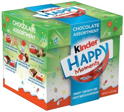 Assortment of Kinder Happy Moments chocolates Front and left side panel