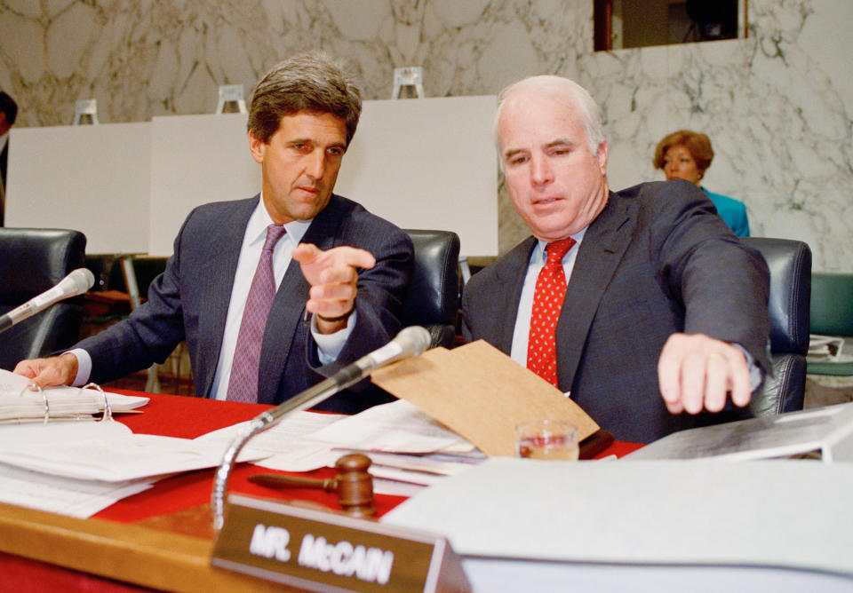 <p>Sen. John Kerry, chairman of the Senate POW/MIA Committee, left, with McCain, a former POW, before a hearing of the committee in 1992. (Photo: John Duricka/AP) </p>