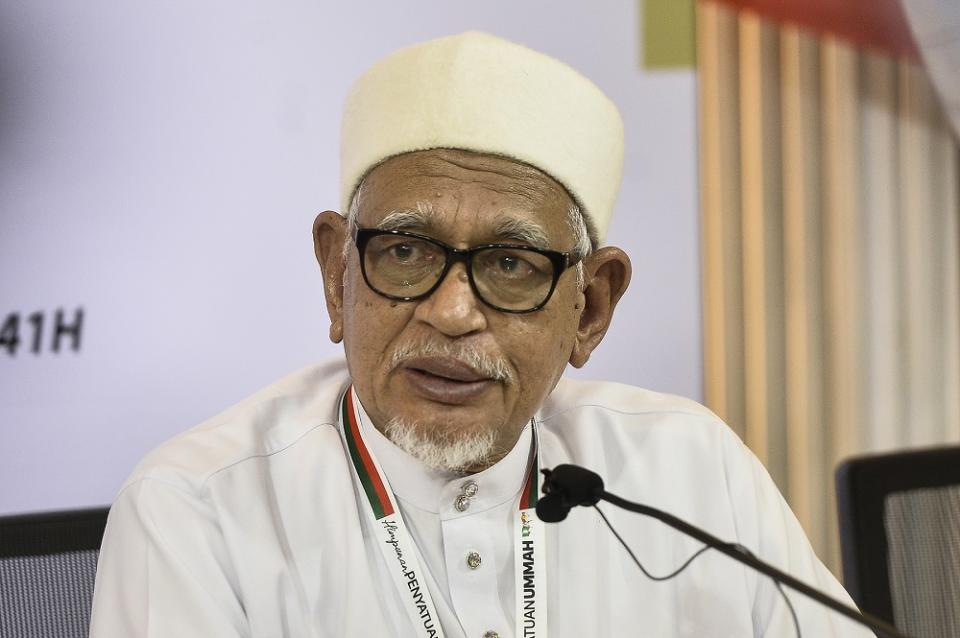 PAS president Datuk Seri Abdul Hadi Awang at the Himpunan Penyatuan Ummah (Muslim Unity Rally) at the Putra World Trade Centre in Kuala Lumpur September 14, 2019. — Picture by Miera Zulyana