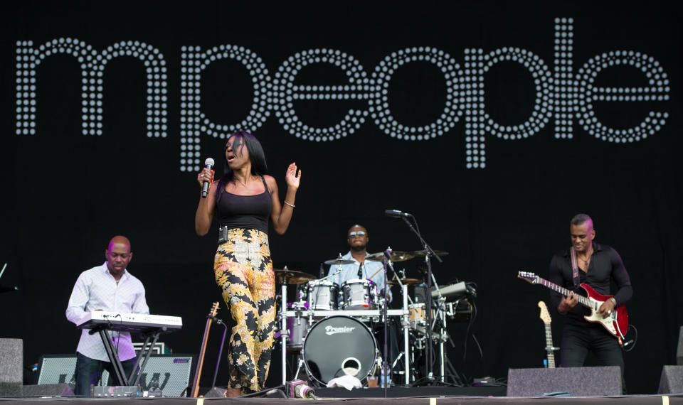 Heather Small of M People performs on the Virgin Media Stage during Day 1 of the V Festival at Hylands Park on August 17, 2014 in Chelmsford, England.  (Photo by Ian Gavan/Getty Images)