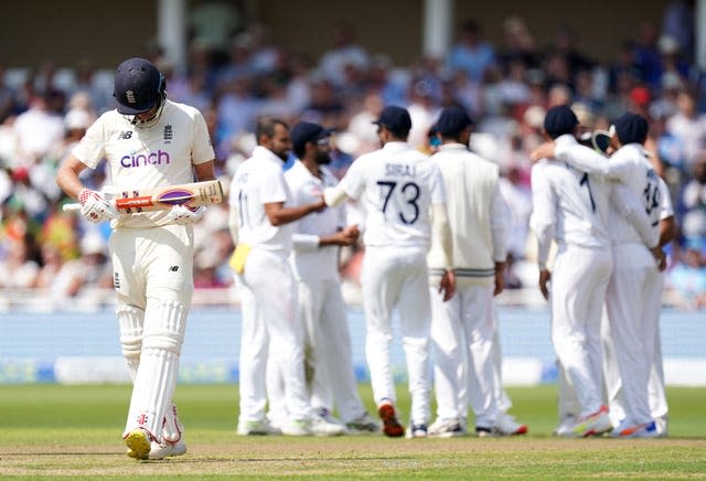 India celebrate Dom Sibley's dismissal