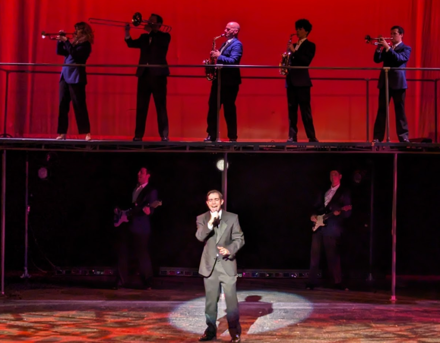A horn section joins Frankie Valli (Bear Manescalchi) in “Can’t Take My Eyes Off You.”