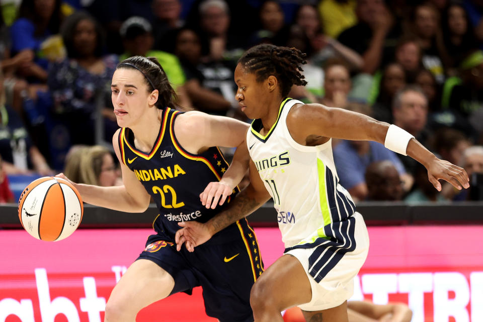 Kaitlyn Clark estuvo encendida desde la yarda 3 en su debut en la pretemporada de la WNBA.  (Gregory Shamus/Getty Images)