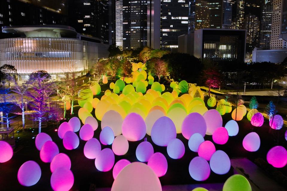 teamLab, Exhibition view of teamLab: Continuous, 2024, Tamar Park, Hong Kong © teamLab, Courtesy Pace Gallery