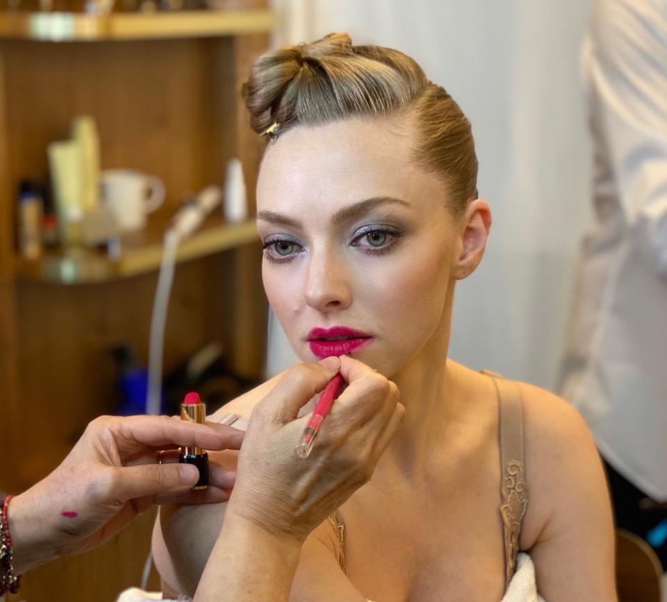 Inside Amanda Seyfried’s Old Hollywood Transformation for the 2021 Critics Choice Awards