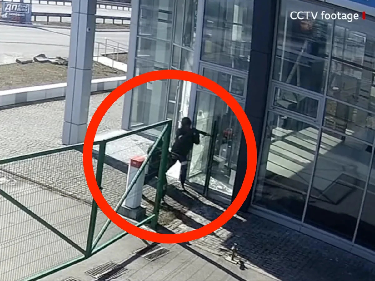 Security footage shows Russian troops shooting 2 Ukrainian civilians in the back..