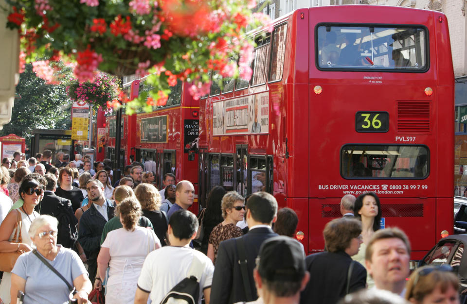 有英國監管機構認為，到了2024年6月底，將有35.6萬置業人士面臨拖欠風險。這意味著平均每天多700名置業人士，無法償還按揭貸款⋯⋯（資料圖片：REUTERS）