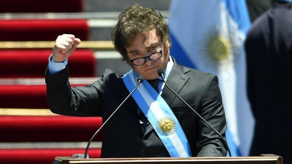 Javier Milei durante su asunción