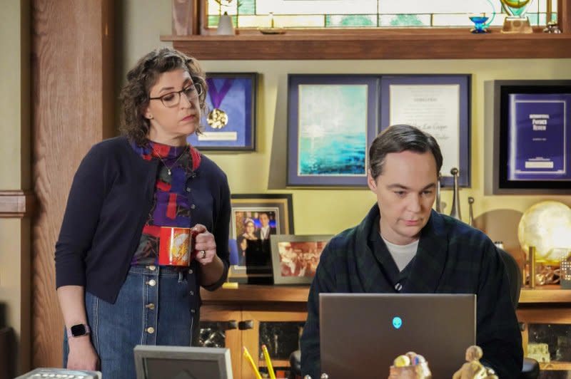 Mayim Bialik and Jim Parsons appear in a scene on the "Young Sheldon" series finale. Photo courtesy of CBS