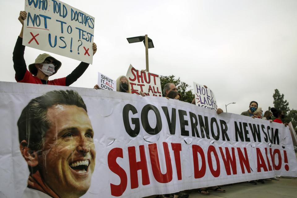 Activists demand the shutdown of the Aliso Canyon gas storage field in September.