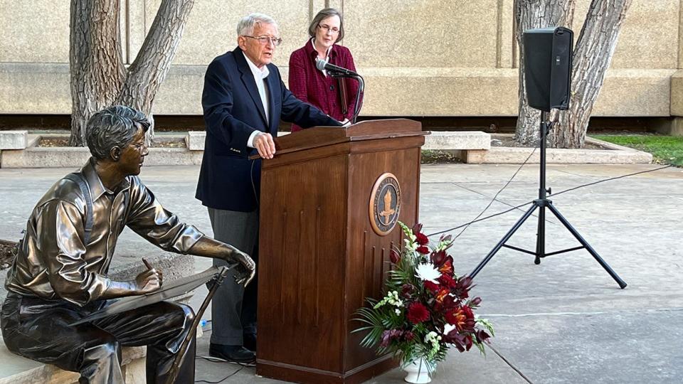 Jim Cornette speaks at the dedication of a statue of poet Robert Frost in front of Cornette Libary, which bears the names of his parents.