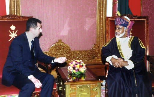 Sultan Qaboos meeting Syrian President Bashar al-Assad in Muscat in May 2001