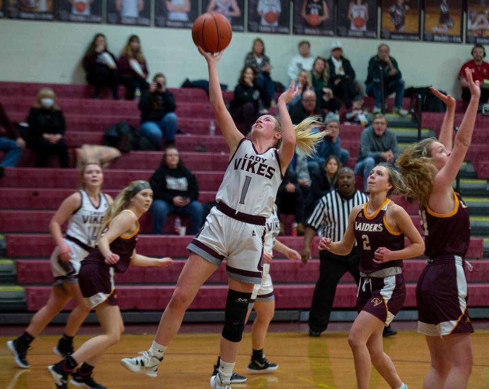 Waterloo hosted South Range for Division III Sectional Finals, Vikings move on with a 45-37 win. Rose Couts is fouled but continues the shot and makes it.