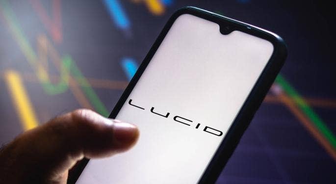 Lucid enfrenta desafíos, no cumple con las expectativas de entregas de 3T