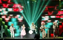 <p>Country-Pop war mal etwas anderes – und angesichts dessen gar nicht unerfolgreich, denn die Gruppe mit Komiker Olli Dittrich sang sich mit ‘No No Never’ auf den 15. Platz. (Foto: ddp images) </p>