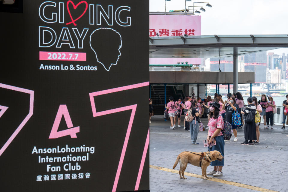 今年Anson Lo國際後援會將教主生日活動系列命名為「Giving Day」，阿Wing亦在Anson Lo的身上，獲得生活的動力。
