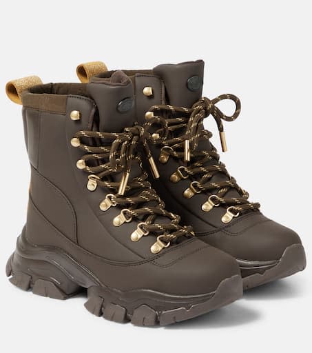 <p><a href="https://go.redirectingat.com?id=74968X1596630&url=https%3A%2F%2Fwww.mytheresa.com%2Fus%2Fen%2Fwomen%2Fgoldbergh-stroll-snow-boots-brown-p00872630&sref=https%3A%2F%2Fwww.harpersbazaar.com%2Ffashion%2Ftrends%2Fg45921032%2Fbest-designer-snow-boots%2F" rel="nofollow noopener" target="_blank" data-ylk="slk:Shop Now;elm:context_link;itc:0;sec:content-canvas" class="link ">Shop Now</a></p><p>Stroll Snow Boots</p><p>mytheresa.com</p><p>$580.00</p>