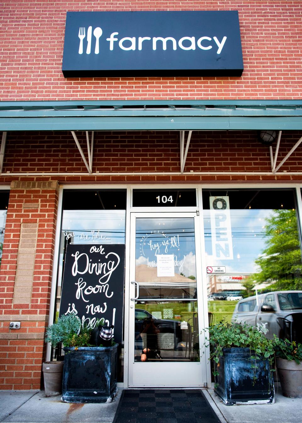 Knoxville Farmacy restaurant is at 9430 South Northshore Drive.