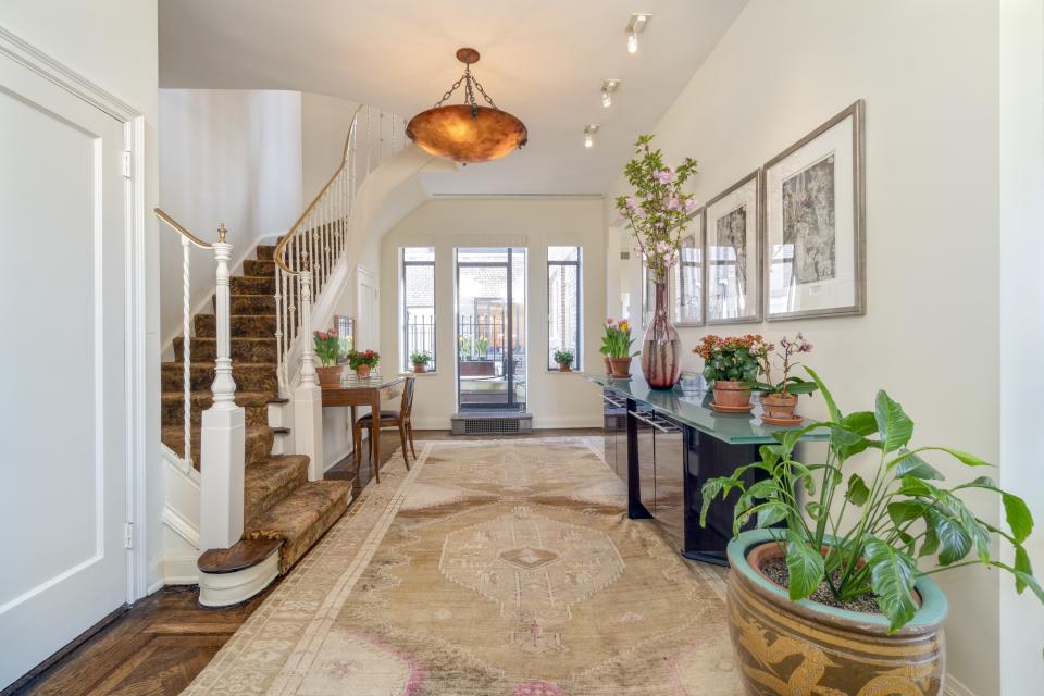 The foyer in Streisand's former home.