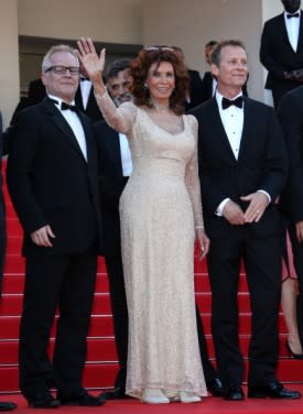 Cannes: Sophia Loren Wows Crowd With Glamour, Humor: `I Had A Pretty Good Career’