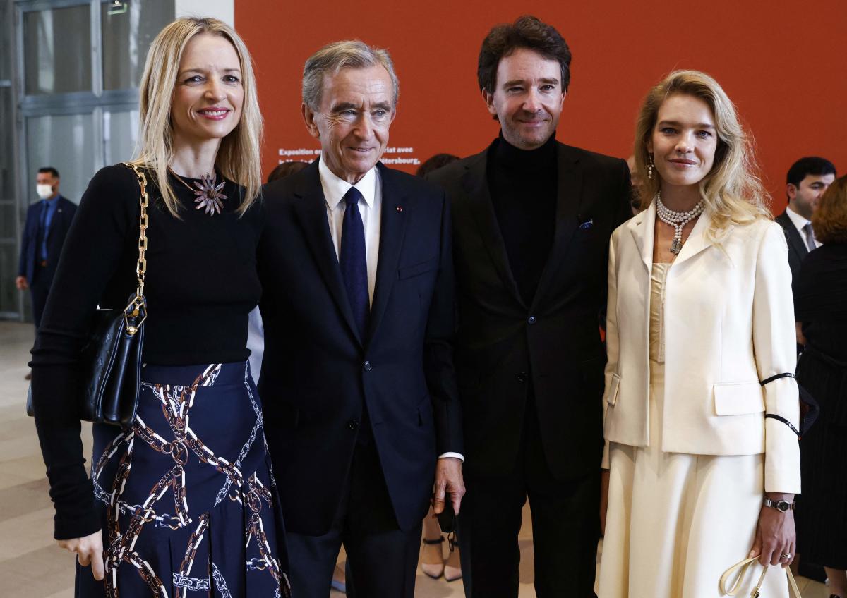 Dior management shakeup: Bernard Arnault, the world's richest person,  appoints daughter CEO