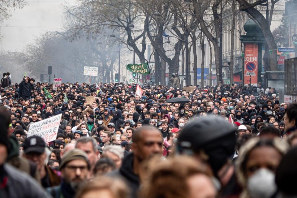 Митинги в париже