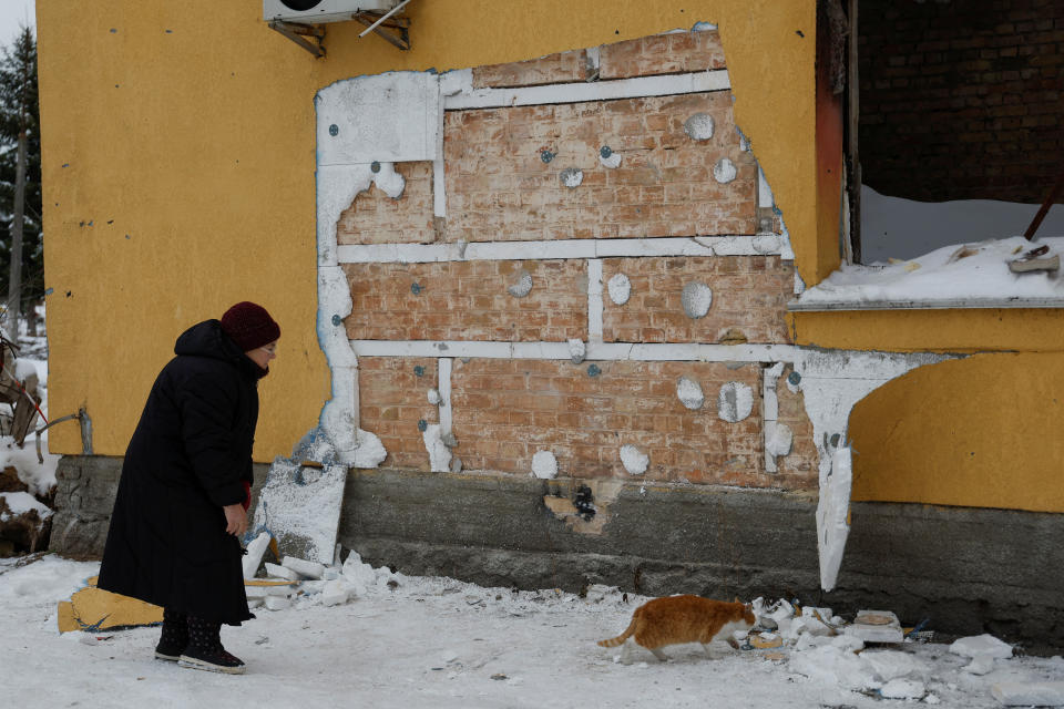 Así quedó el muro tras retirar la obra. (Foto: REUTERS/Valentyn Ogirenko)