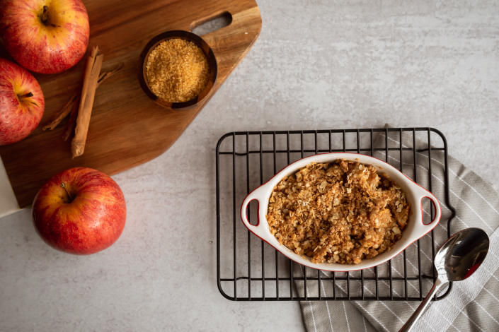 <p>For beginner bakers, there’s nothing easier than a traditional apple crisp. That’s because there’s no dough or batter associated with this crowd-pleaser. Despite its simplicity, apple crisp is always a welcome addition to any dessert table.</p> <p>The two most important tools for making this fall favourite are a baking dish and a pastry cutter. This <a href="https://www.thechunkychef.com/old-fashioned-easy-apple-crisp/" rel="nofollow noopener" target="_blank" data-ylk="slk:old-fashioned apple crisp recipe" class="link rapid-noclick-resp">old-fashioned apple crisp recipe</a> calls for an 8” dish; the <a href="https://www.canadiantire.ca/en/pdp/paderno-signature-ceramic-bakeware-set-4-pc-1424996p.html?utm_source=vrz&utm_medium=display&utm_campaign=10009368_21_CTS_JNJ_WINTER&utm_content=10009368_21_CTS_JNJ_WINTER_EN_VRZ_CONS_DB_CAN_RMB_1x1_Kitchen" rel="nofollow noopener" target="_blank" data-ylk="slk:PADERNO Signature Ceramic Bakeware Set" class="link rapid-noclick-resp">PADERNO Signature Ceramic Bakeware Set</a> includes four sizes that all promote even heat distribution and can be used as serving dishes as well.</p> <p>A pastry cutter is another handy tool if you plan on making pies or desserts that require pastry dough. Here, it’s used to cut in cold butter to make a delicious streusel topping. We recommend the <a href="https://www.canadiantire.ca/en/pdp/t-fal-stainless-steel-pastry-blender-1423756p.html?utm_source=vrz&utm_medium=display&utm_campaign=10009368_21_CTS_JNJ_WINTER&utm_content=10009368_21_CTS_JNJ_WINTER_EN_VRZ_CONS_DB_CAN_RMB_1x1_Kitchen" rel="nofollow noopener" target="_blank" data-ylk="slk:T-Fal Stainless Pastry Blender" class="link rapid-noclick-resp">T-Fal Stainless Pastry Blender</a>, as its heavy-duty blades resist warping and bending.</p> 