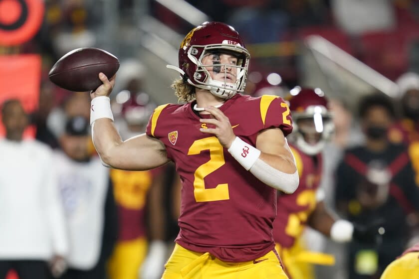 Southern California quarterback Jaxson Dart (2) throws a pass.