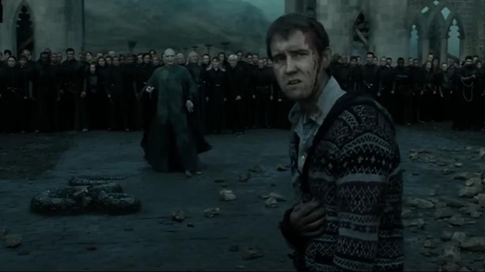 Neville Kills Nagini In Deathly Hallows