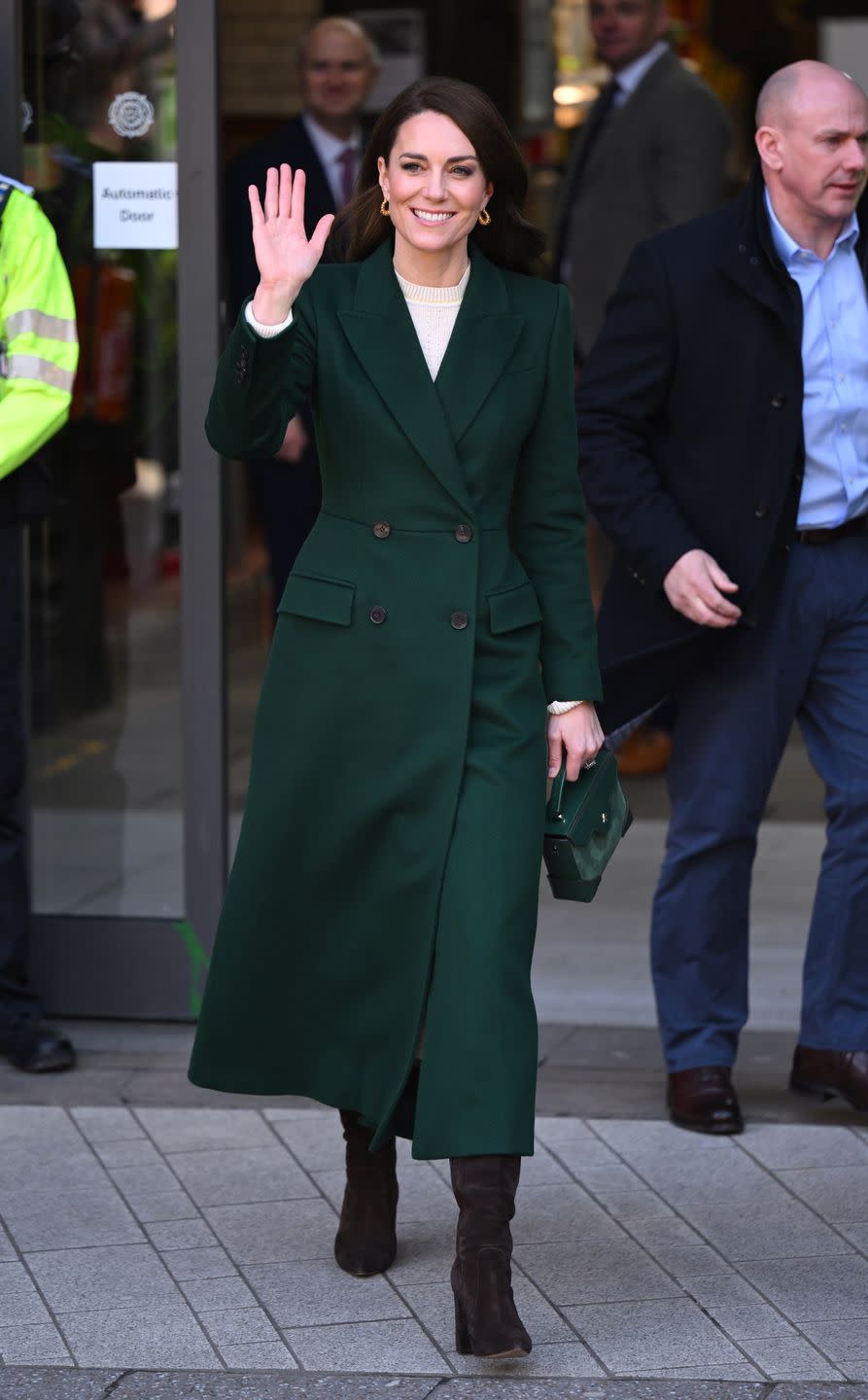 leeds, england january 31 catherine, princess of wales during a visit to kirkgate market on january 31, 2023 in leeds, england the princess of wales is undertaking engagements in london and leeds this week as part of the launch of a campaign to raise awareness of the unique importance of early childhood photo by karwai tangwireimage