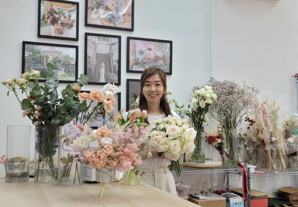 Elizabeth Chew, founder and owner of Liz Florals, at her studio. (PHOTO: Yahoo Finance Singapore/ Wan Ting Koh) 