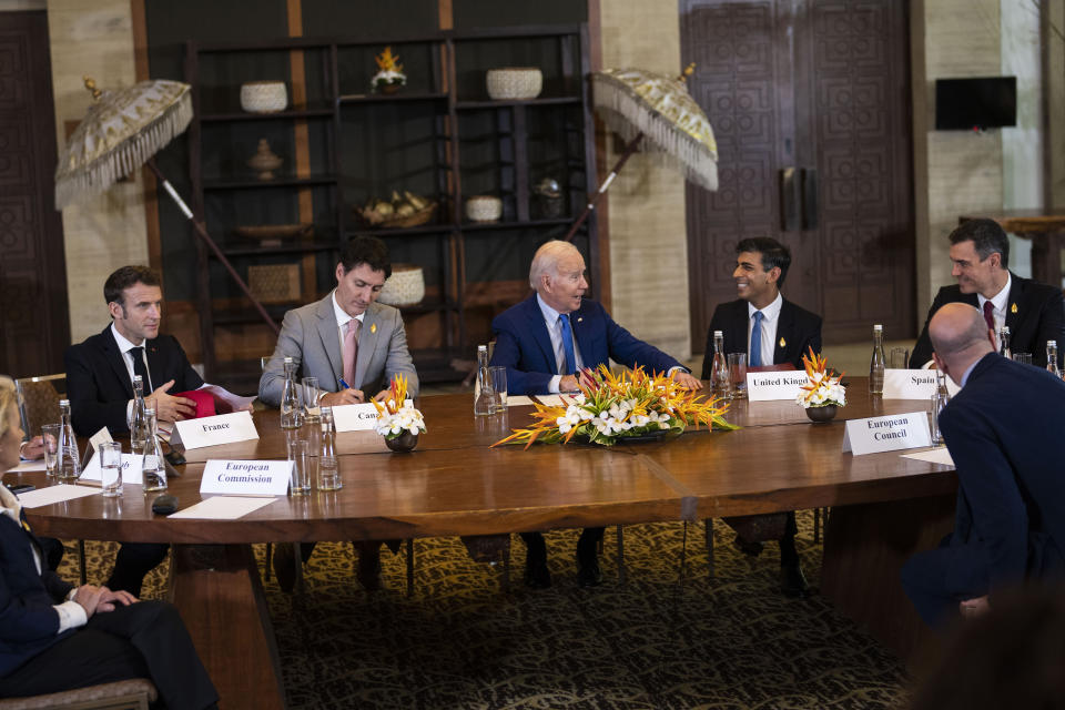 El presidente Joe Biden con otros líderes mundiales durante la Cumbre del G20 en Bali, Indonesia, el 16 de noviembre de 2022. (Doug Mills/The New York Times).
