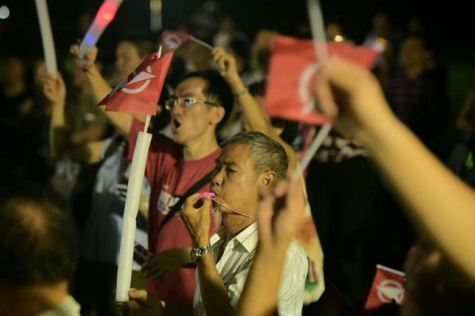 The crowd reacts to speakers at the SDP rally. (Photo: Joseph Nair for Yahoo Singapore)