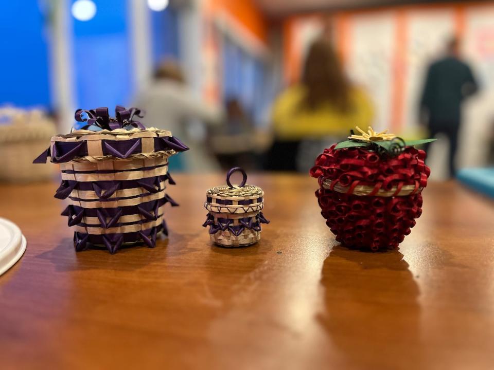 Different styles of baskets are used for utility as well as for ceremonies. Fancy baskets are made with thinner splints and are more decorative.