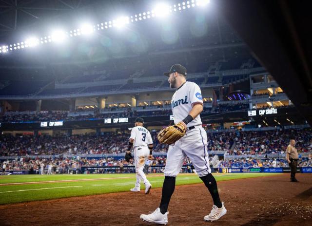 Marlins top Braves 9-6 - CBS Miami