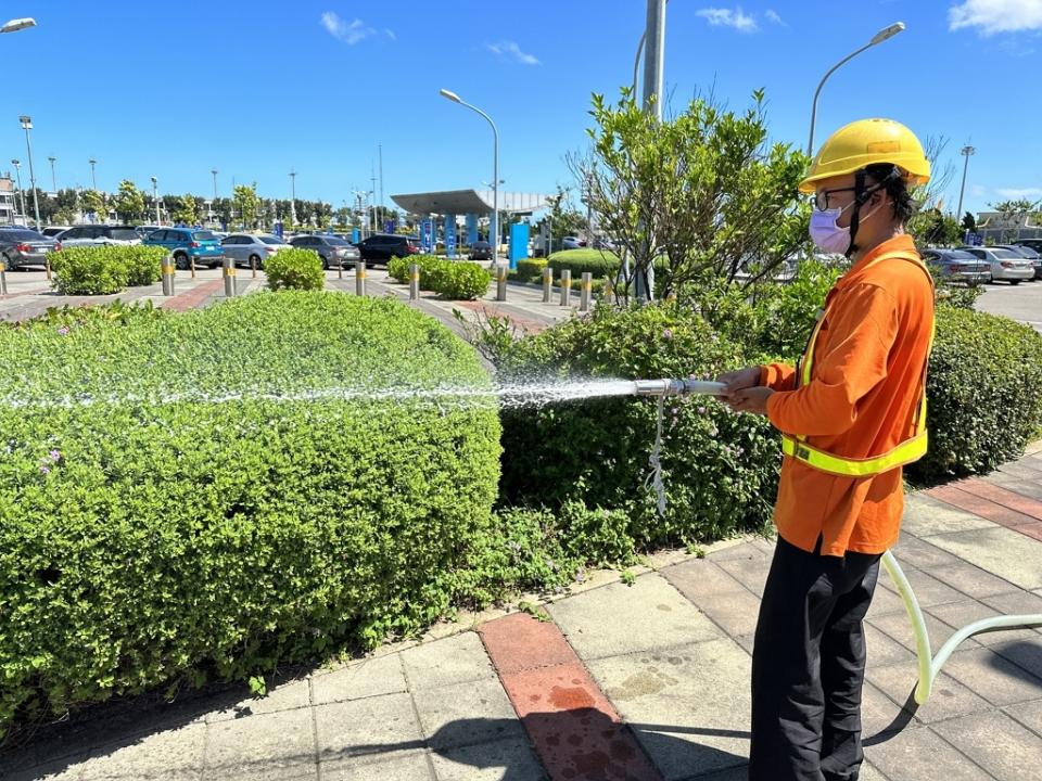 桃園機場使用湧流水綠化桃園機場8萬株喬木灌木（圖：桃園機場公司）