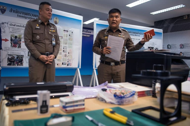 Thai police have arrested a Pakistani passport forger thought to have links with ISIS